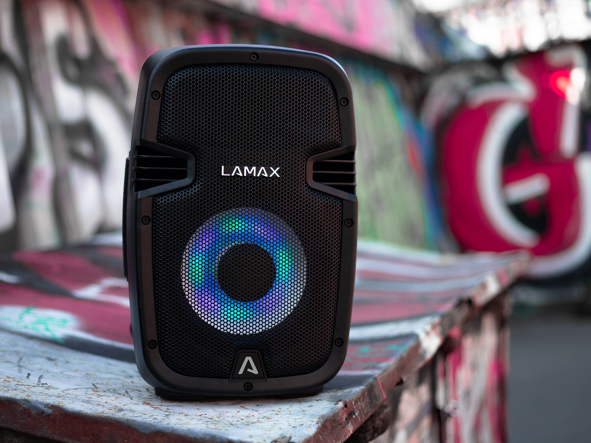 LAMAX PartyBoomBox300.